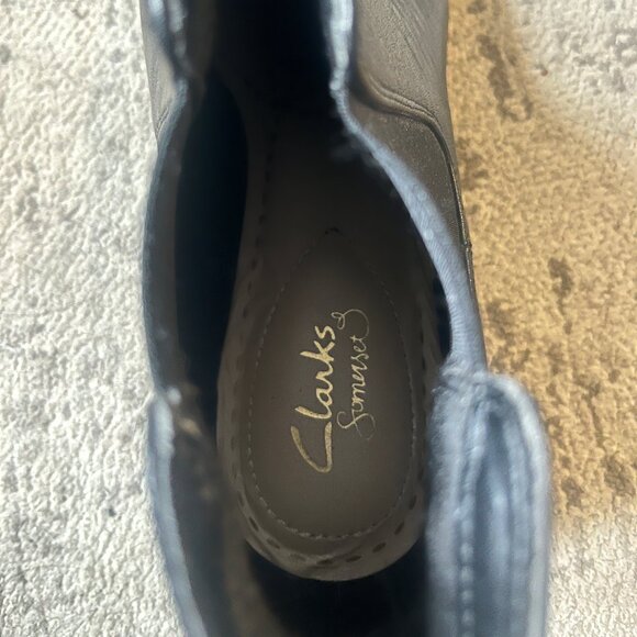 Clarks genuine leather chelsea boots - Picture 5 of 6